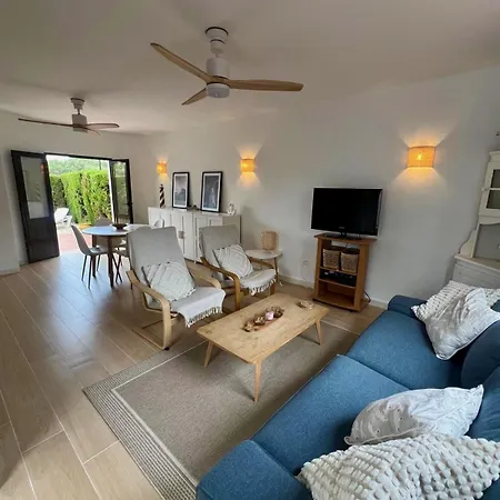 בית נופש Villa Denia Beach *