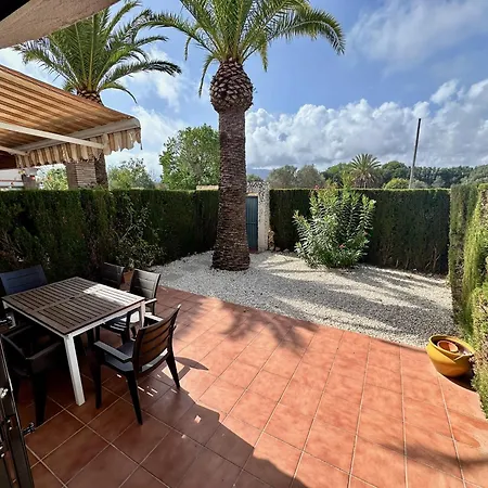 Villa Denia Beach 度假居 *