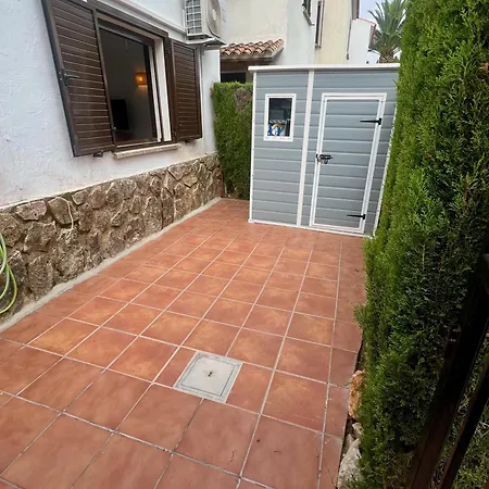 Villa Denia Beach 度假居